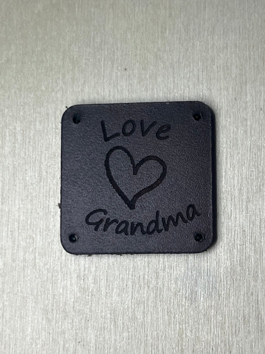 1"x1" rounded square with 4 side holes - Love Grandma